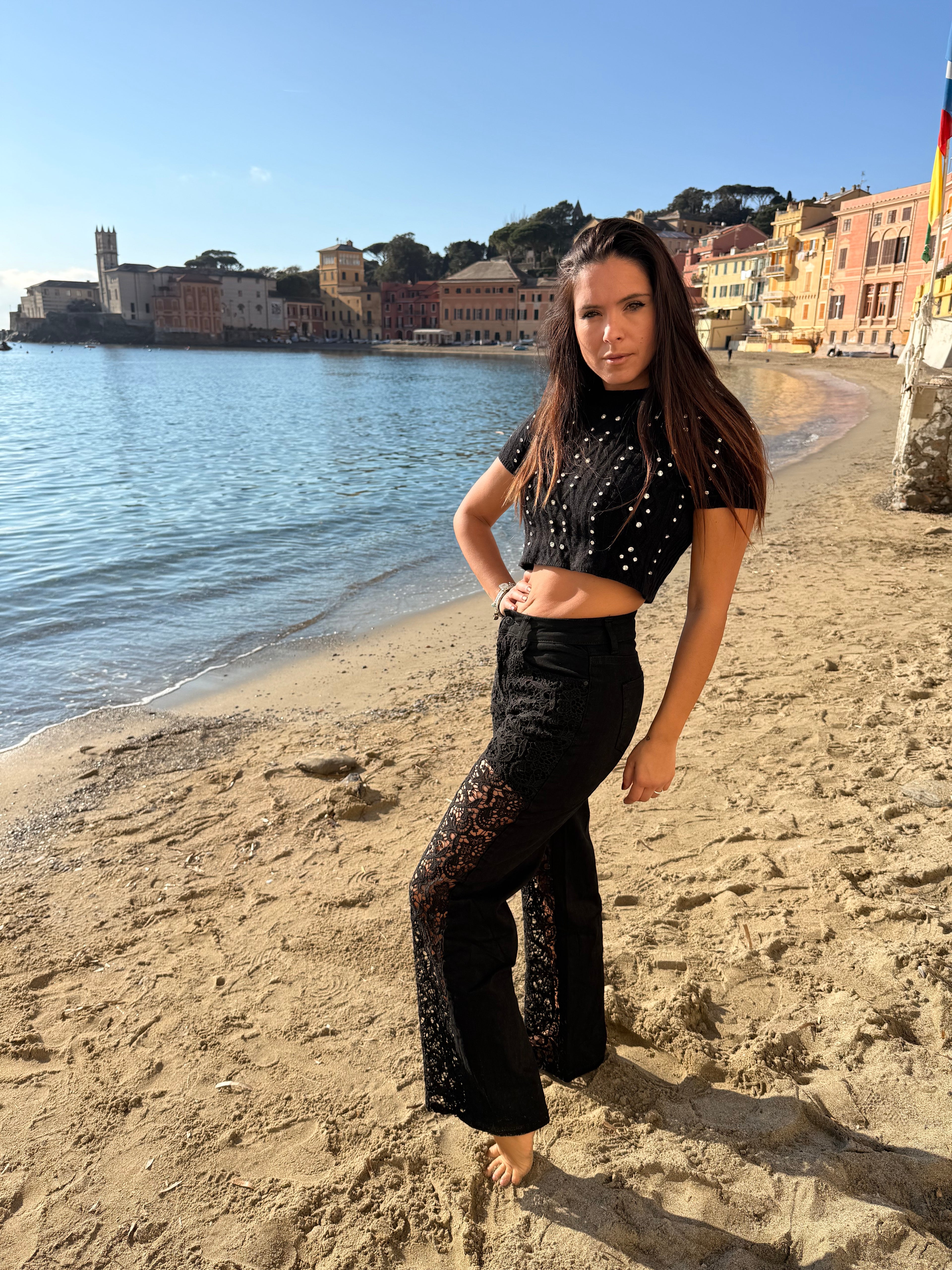 Jeans Nero con inserto frontale in pizzo elegante elasticizzato