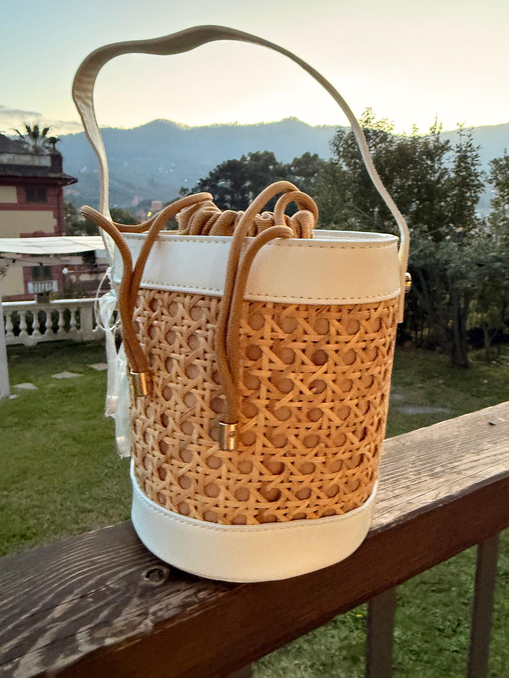 Borsa Secchiello Riviera Intrecciata con Tracolla