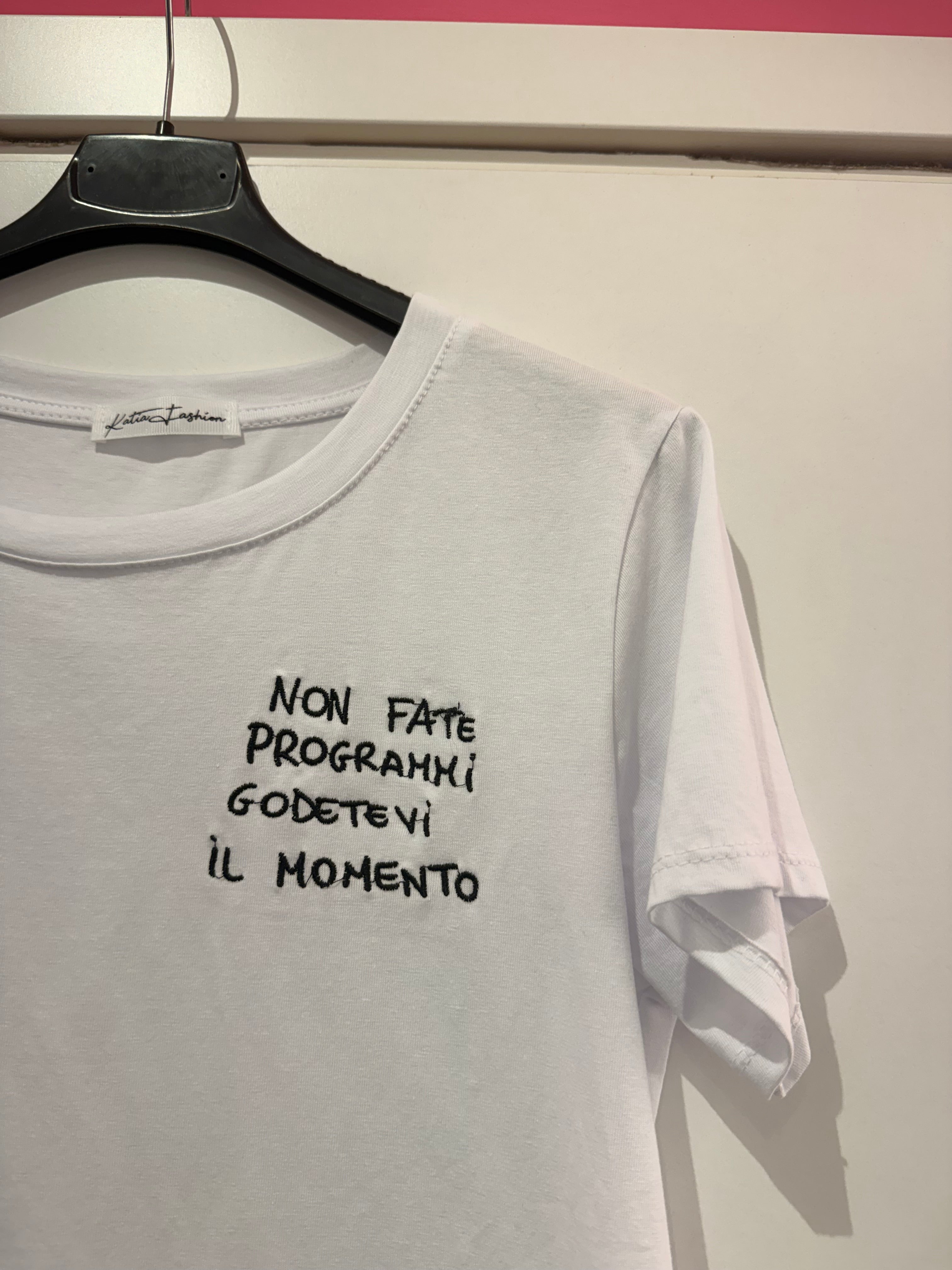T-SHIRT SCRITTE DIVERTENTI IN COTONE RICAMO NERO TAGLIA UNICA
