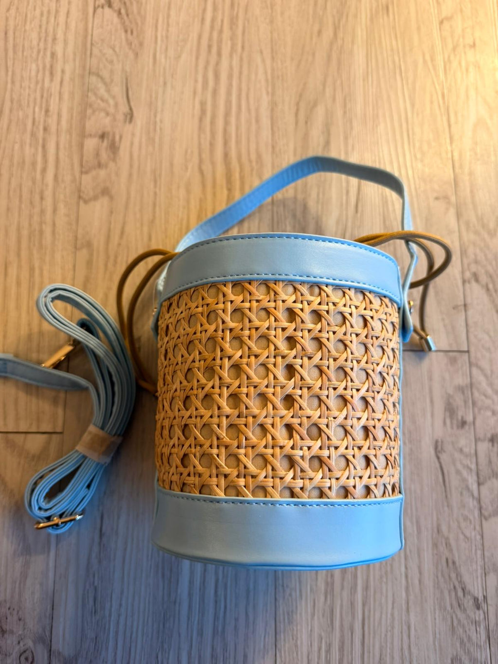 Borsa Secchiello Riviera Intrecciata con Tracolla