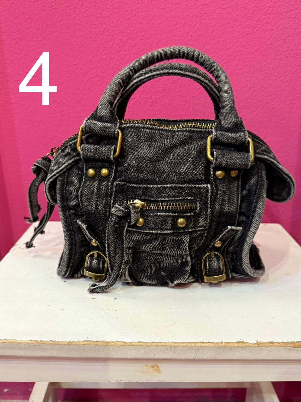 Borsa Cristobal con Hardware Oro e Tracolla in Denim Jeans