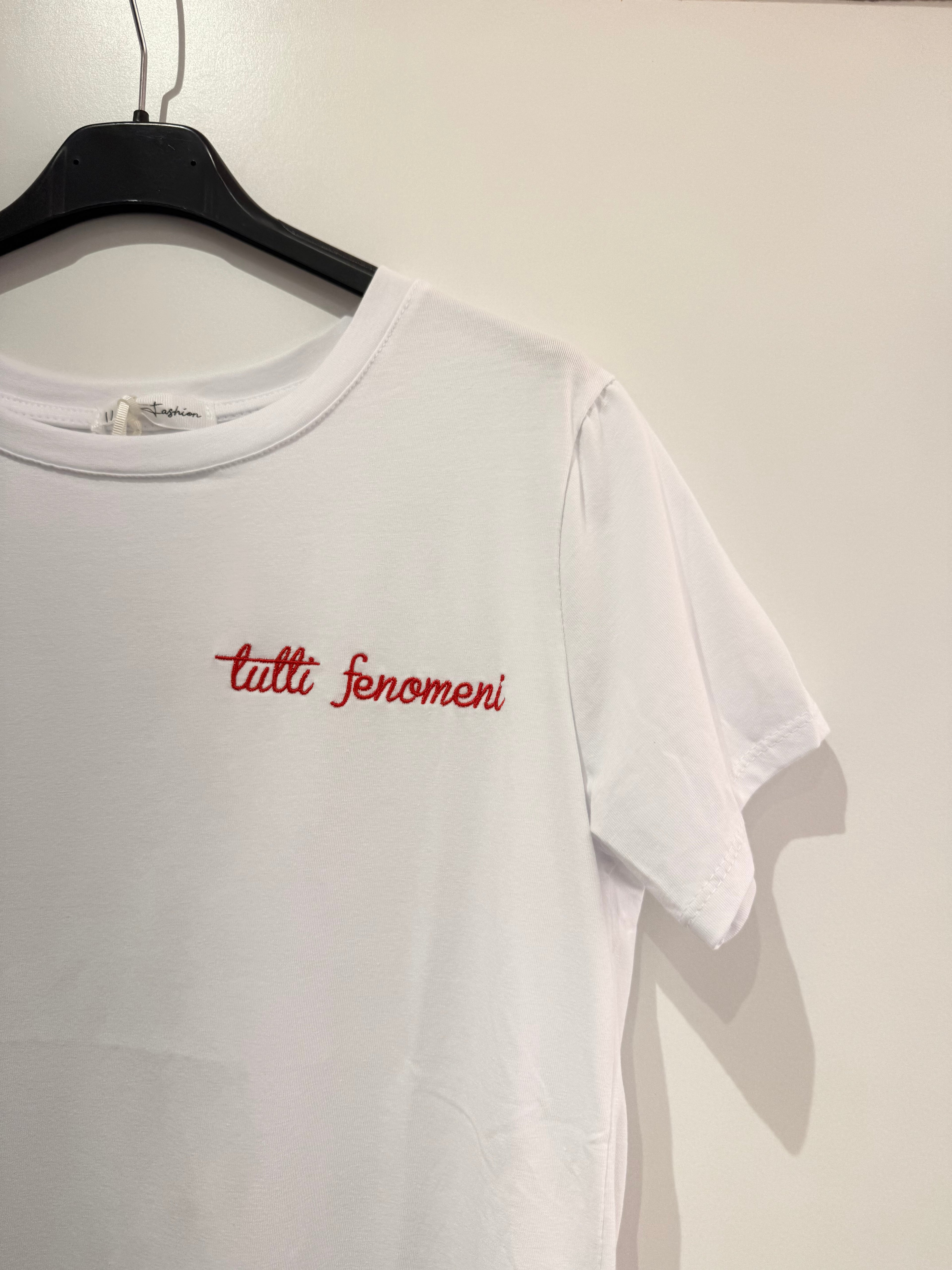T-shirt scritte divertenti ricamo rosso e rosa 100% cotone