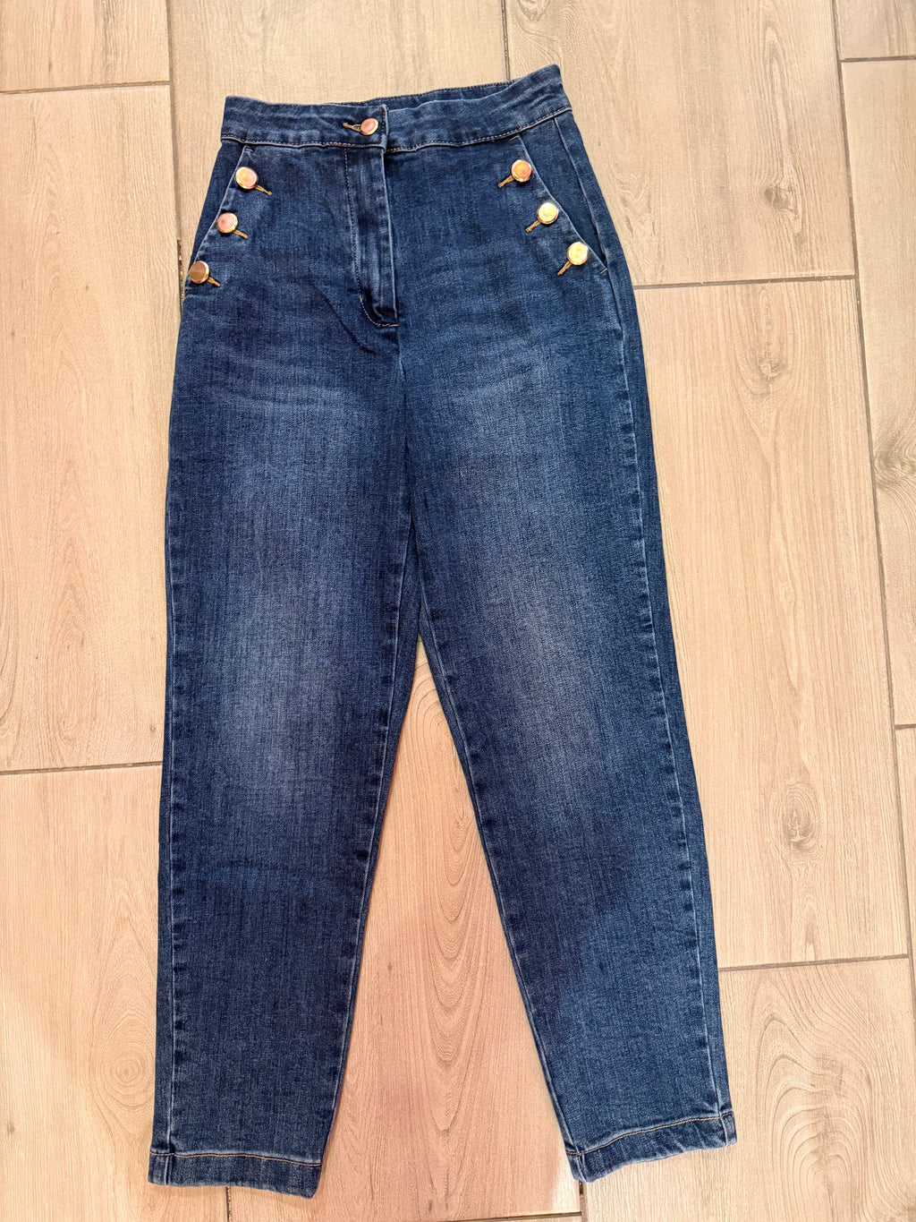 Jeans denim blu elegante elasticizzato con bottoni laterali oro