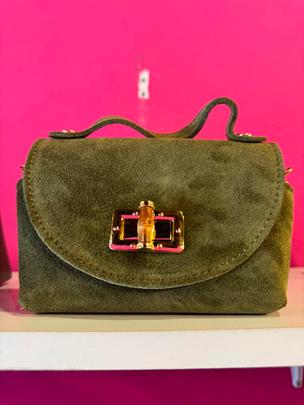 Borsa Eddy in vera pelle con tracolla metallica e inserto bambù hardware dorato