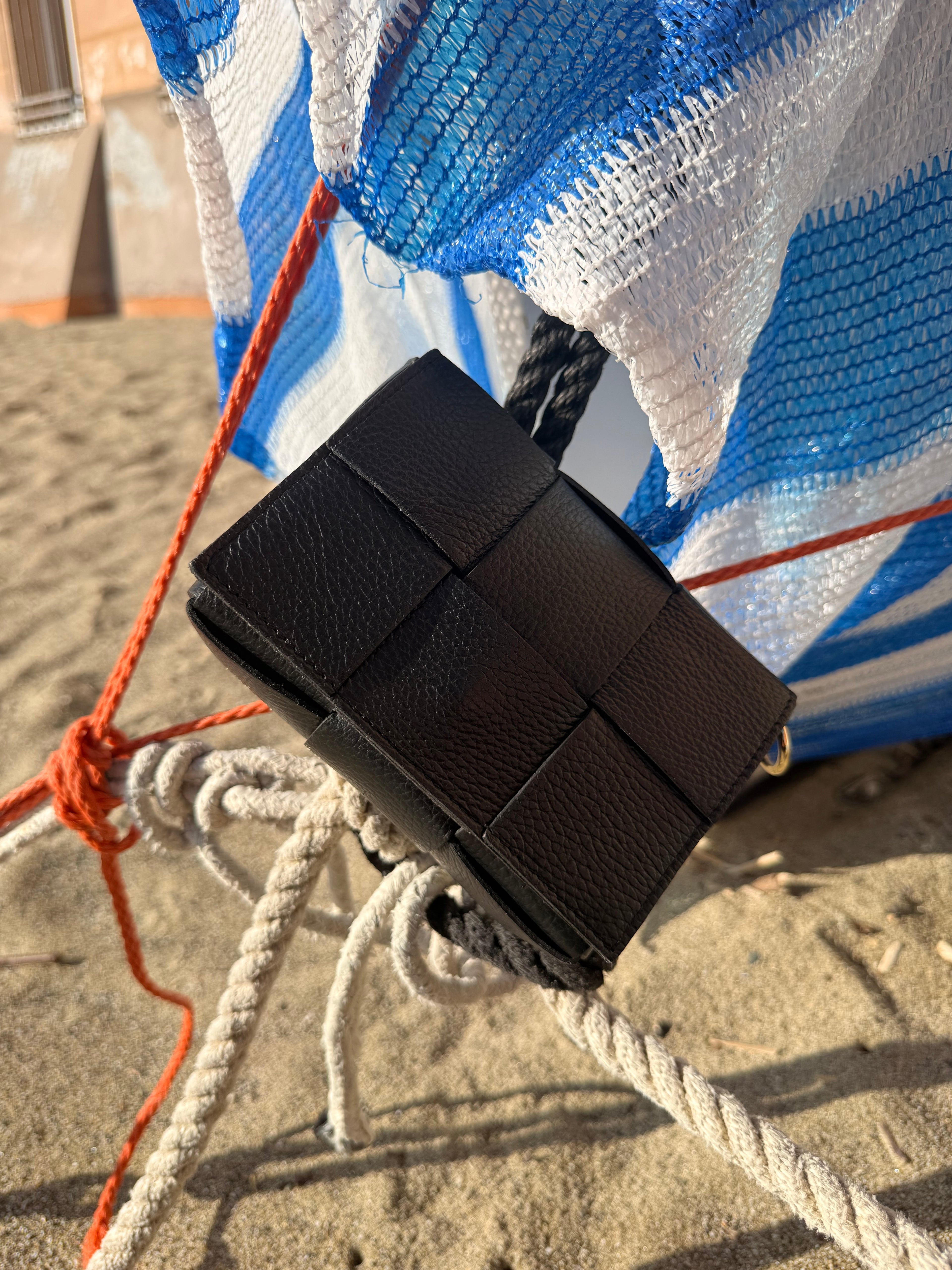 Borsa Juddy capolavoro di artigianalità made in Italy, tracolla inclusa in vera p