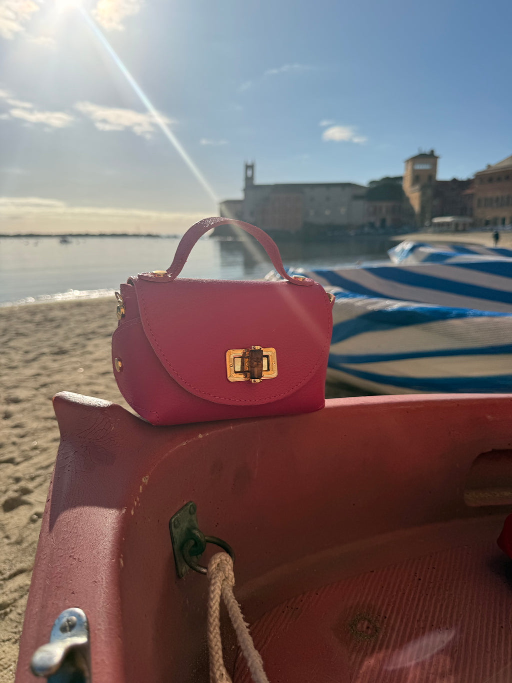 Borsa Eddy in vera pelle con tracolla metallica e inserto bambù hardware dorato