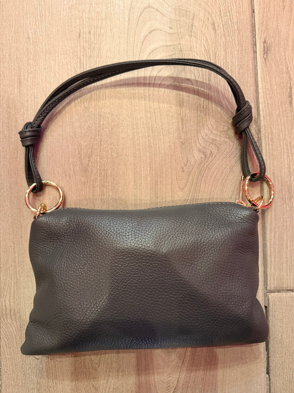 Borse  “￼Franci”in vera pelle con anelli dorati