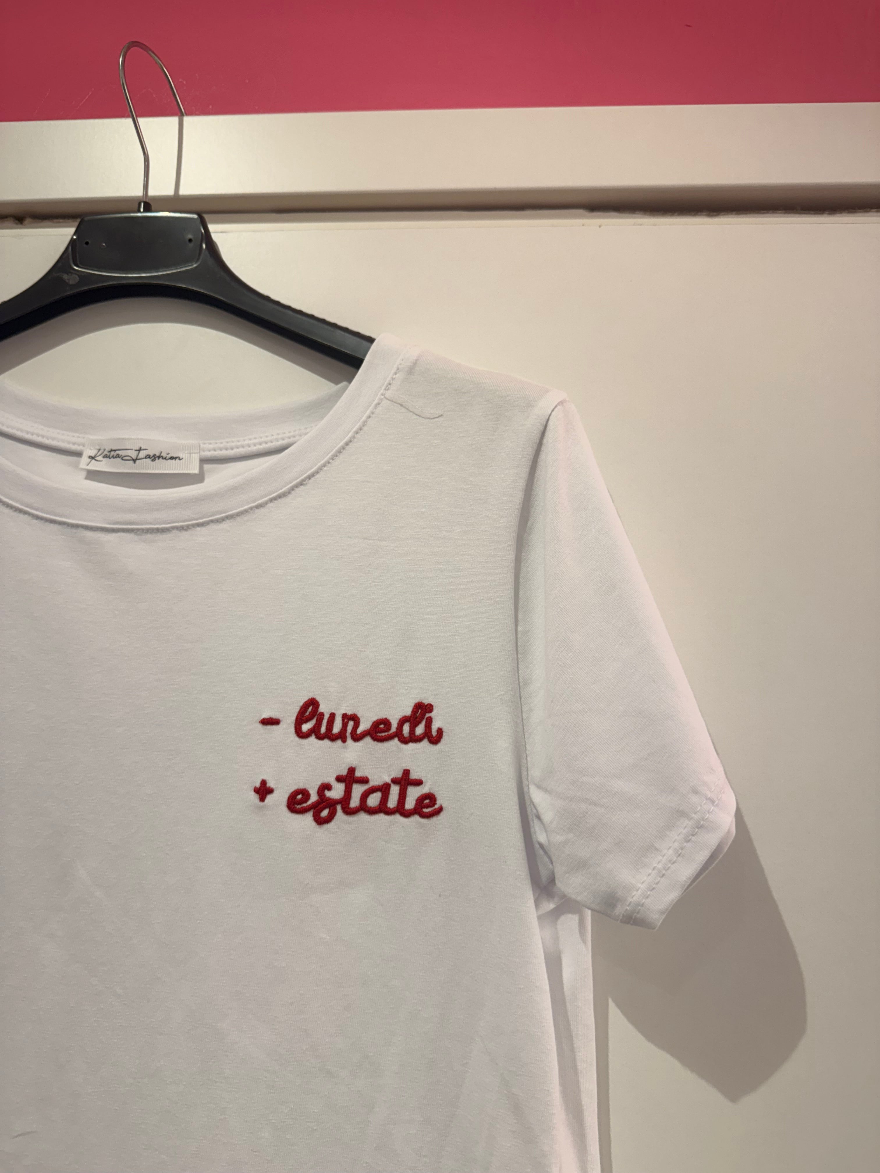 T-shirt scritte divertenti ricamo rosso e rosa 100% cotone