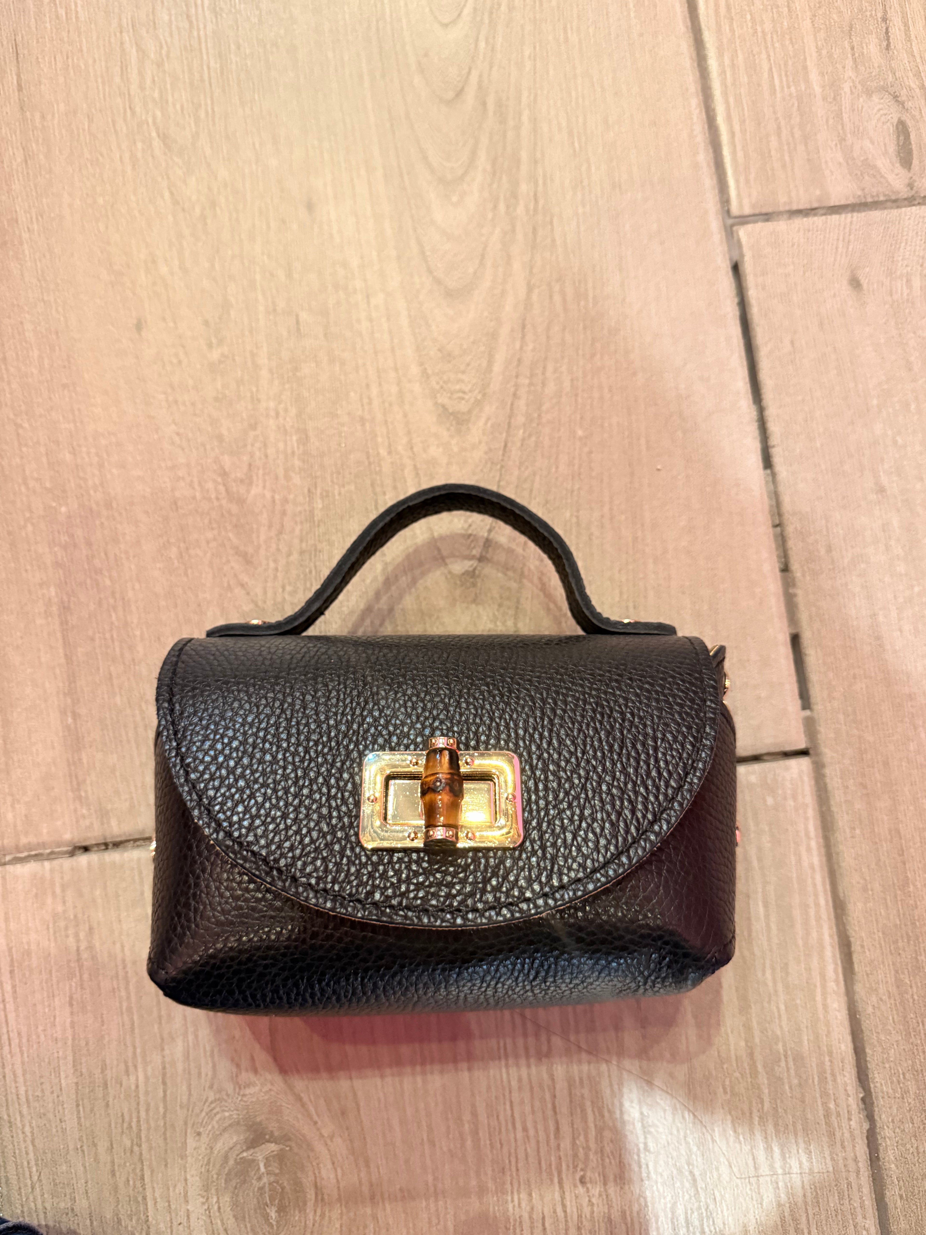 Borsa Eddy in vera pelle con tracolla metallica e inserto bambù hardware dorato