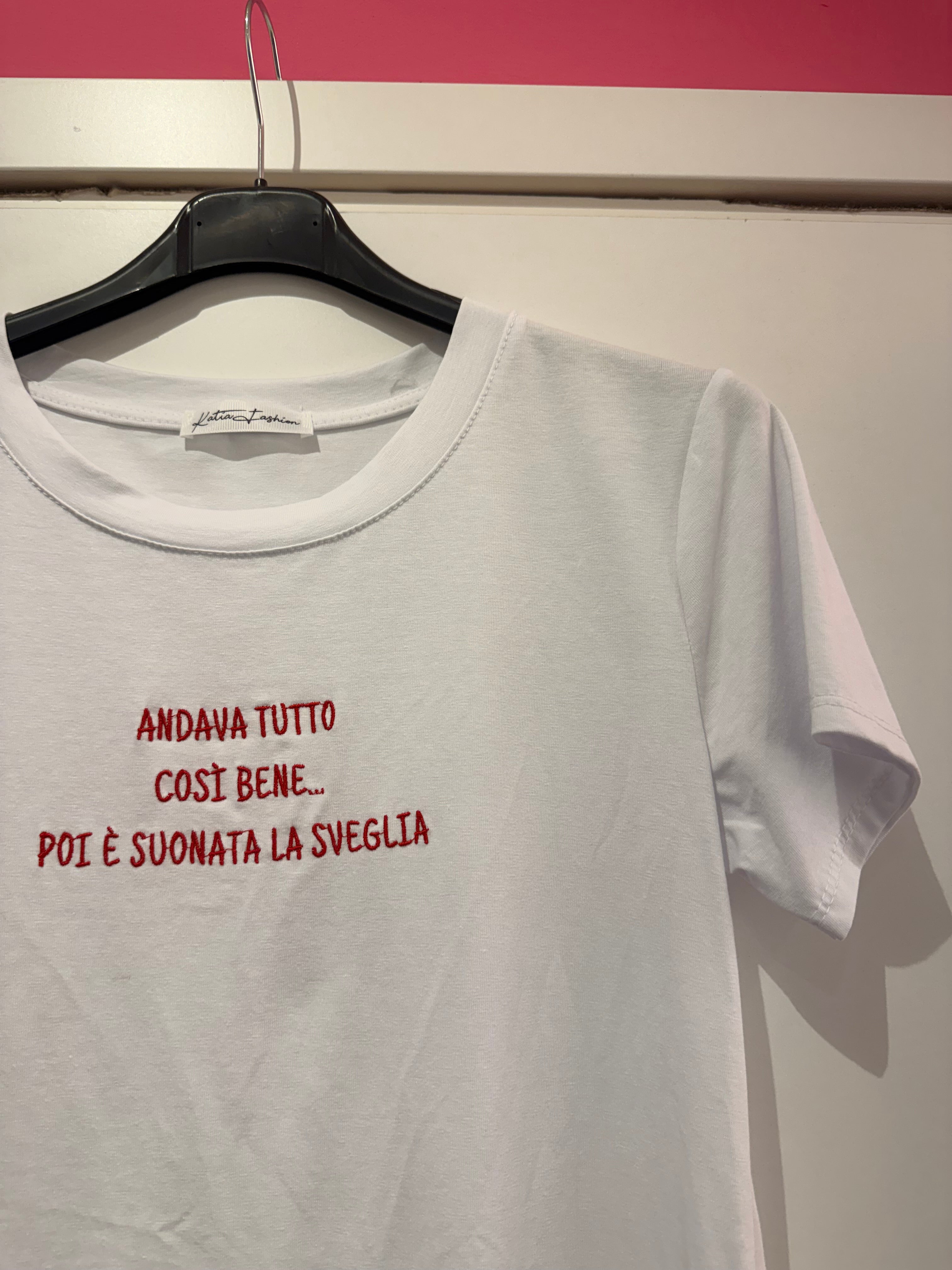 T-SHIRT FRASI DIVERTENTI IN COTONE RICAMATO ROSSO