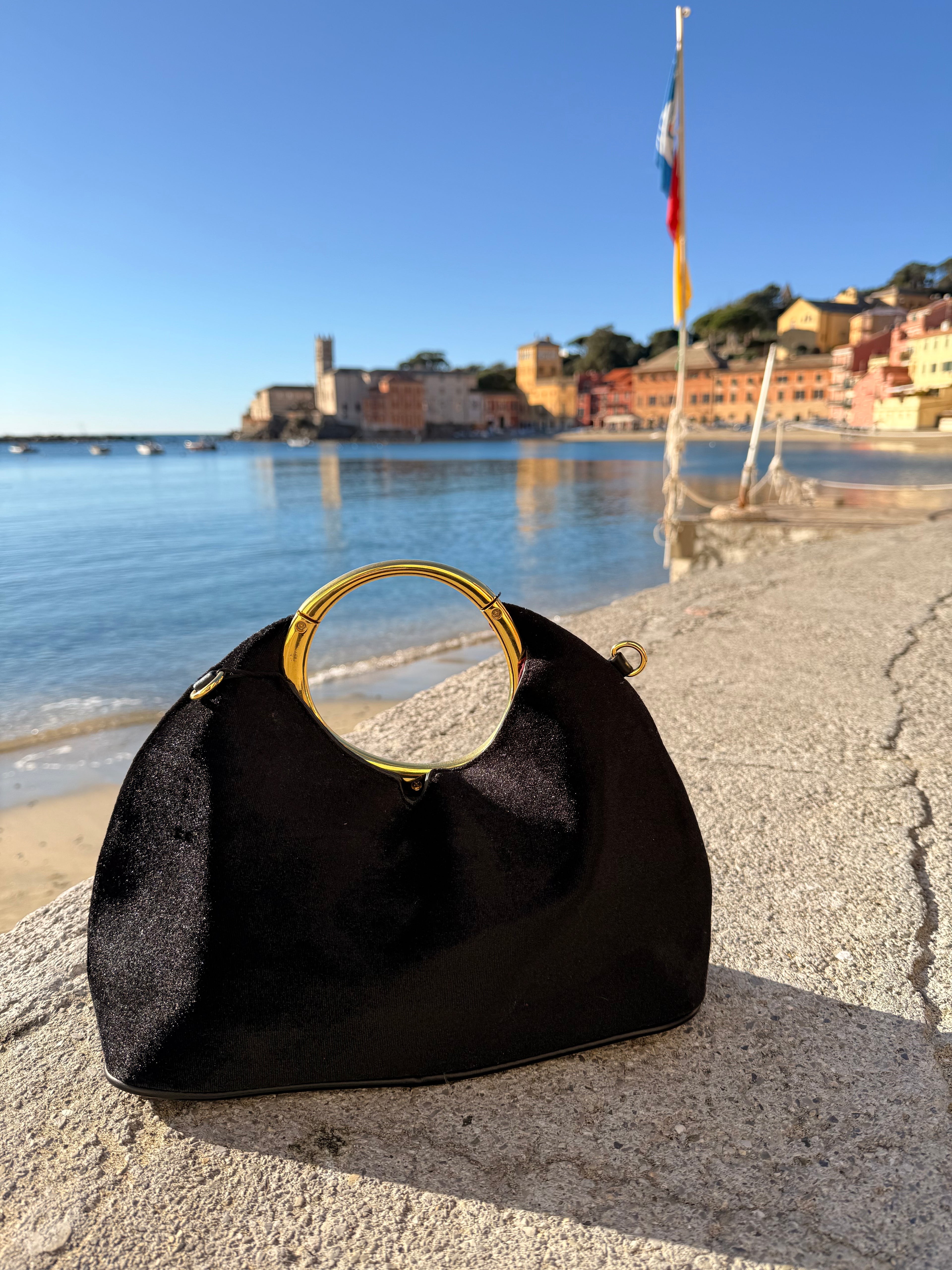 BORSA CLEO IN VELLUTO CON MANICO DORATO E TRACOLLA